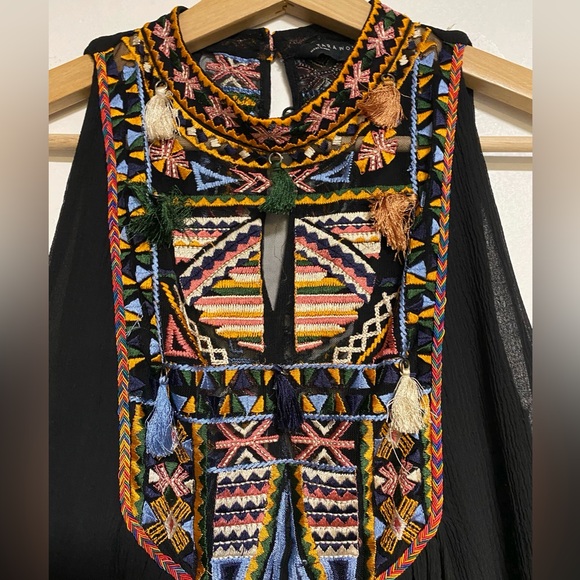 ZARA Woman Embroidered Boho Sleeveless Blouse Tassel Detail Size S - Picture 3 of 7